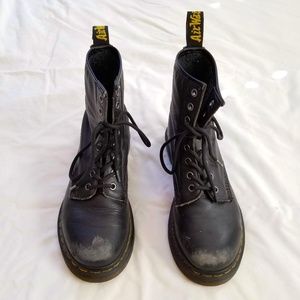 Vintage 1460 Dr. Martens
